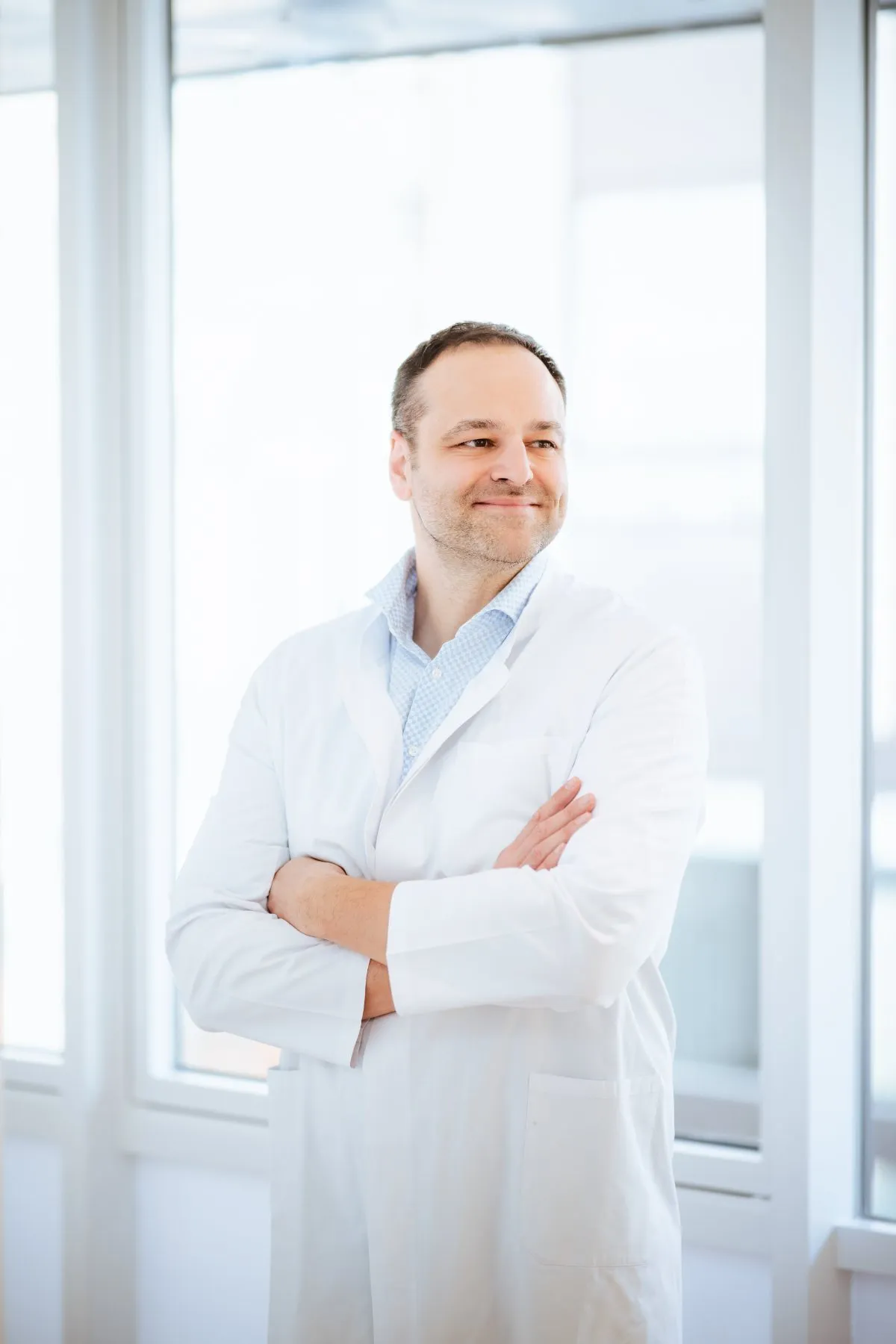 Christopher Chrissostomou, Arzt mit Schwerpunkt Eigenhaartransplantation, AEZM Hair München